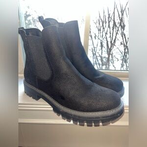 Cliffs WHITE MOUNTAIN Chelsea Boots